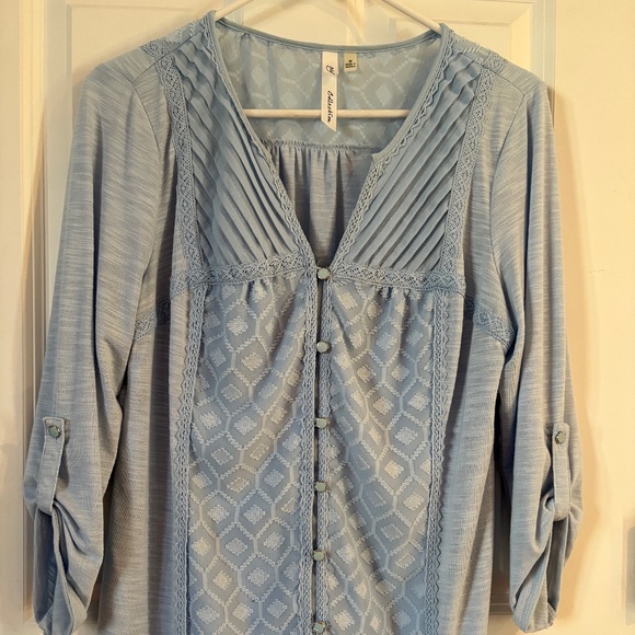 Womens Buttondown Shirt, Size M, Light Blue, Excellent Condition - Picture 1 of 11